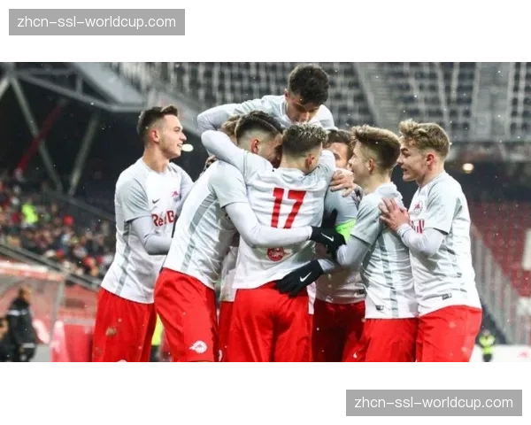 RB莱比锡客场4-2战胜科隆,锁定下赛季欧冠资格 RB莱比锡客场4-2战胜科隆,锁定下赛季欧冠资格